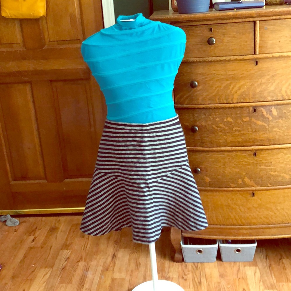 Navy striped knitted skirt